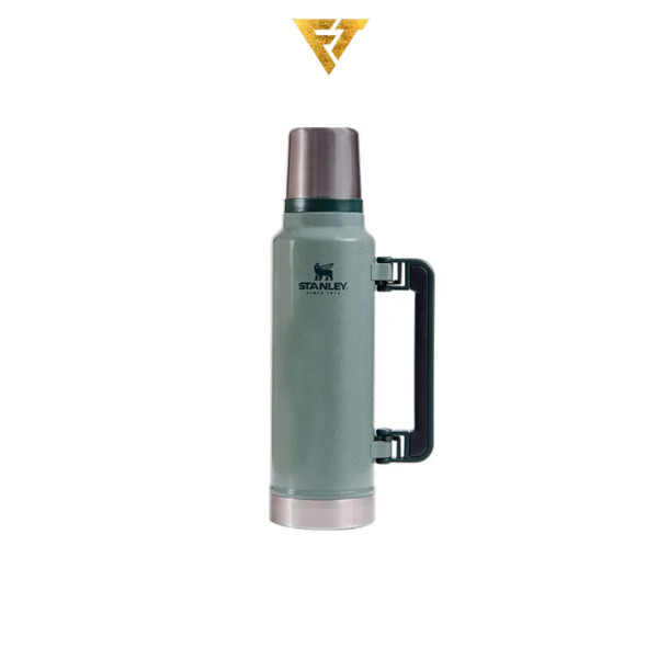 Termo Stanley Clasico 950ML Con Manija Y Tapon Cebador