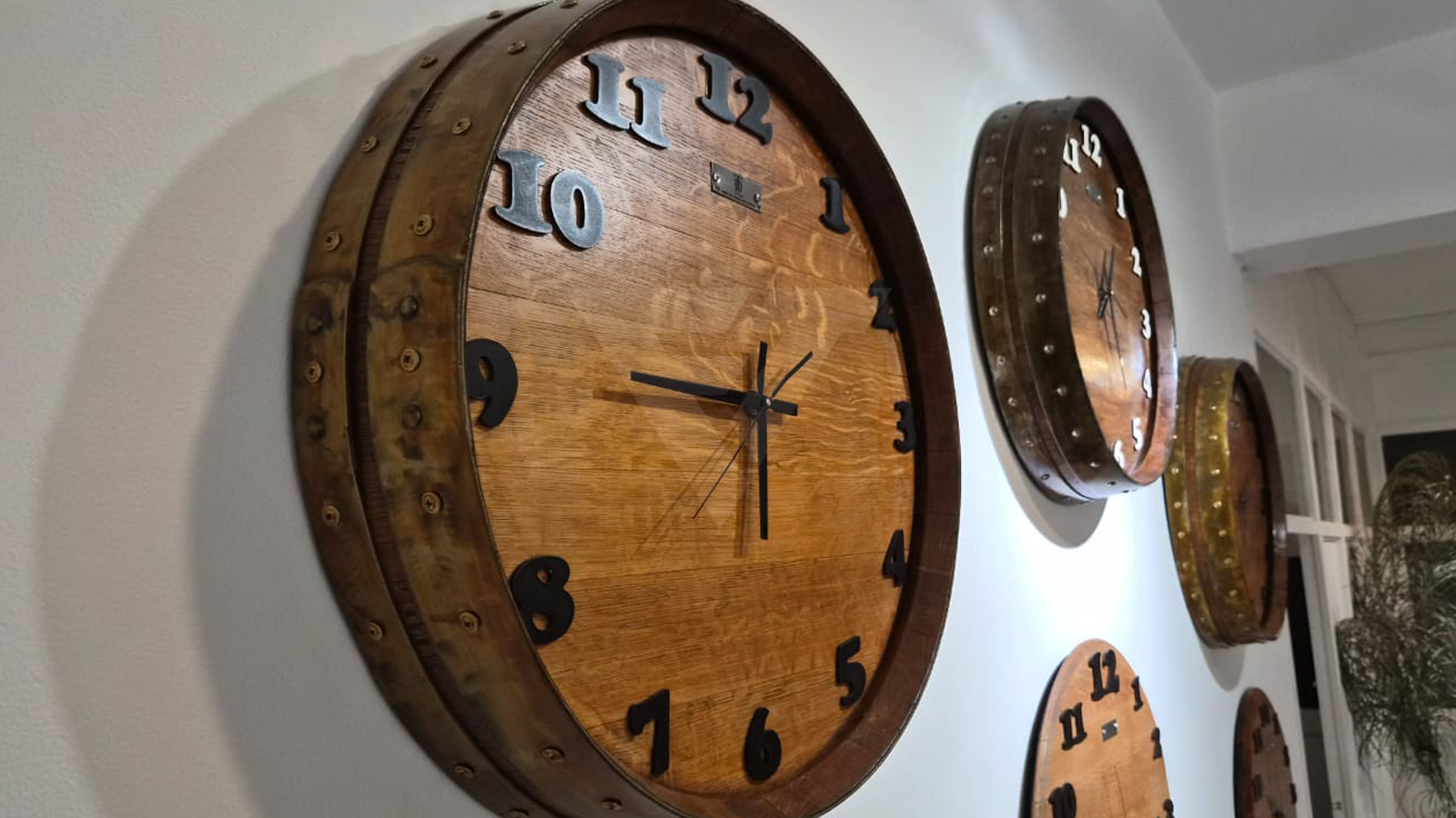 Relojes simples roble