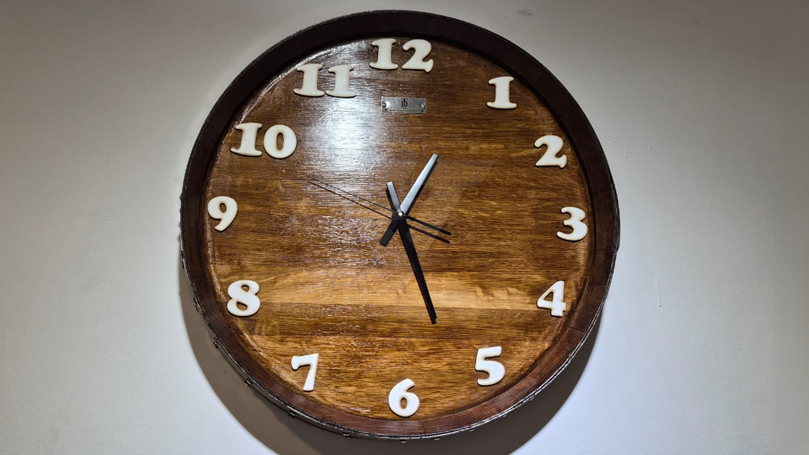Relojes simples roble
